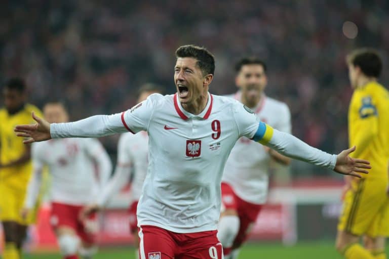 Polska jedzie na Mistrzostwa Świata w Katarze! Łzy trenera Michniewicza!