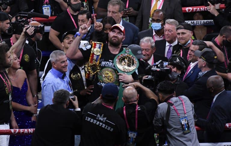 Co zrobi Tyson Fury? Walka z Usykiem, czy może starcie z mistrzem UFC?