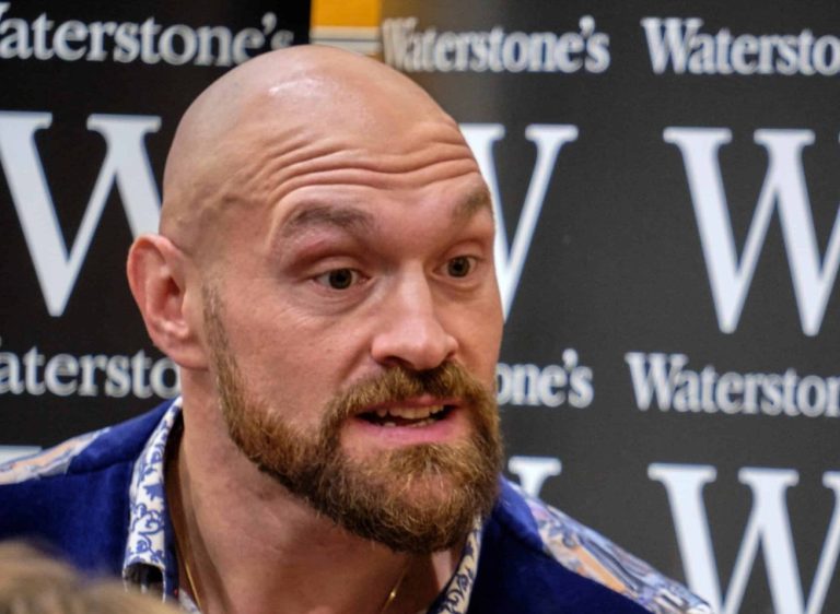 Tyson Fury znów daje o sobie znać. Lekceważy Anthony’ego Joshuę i chce pół miliarda za walkę!