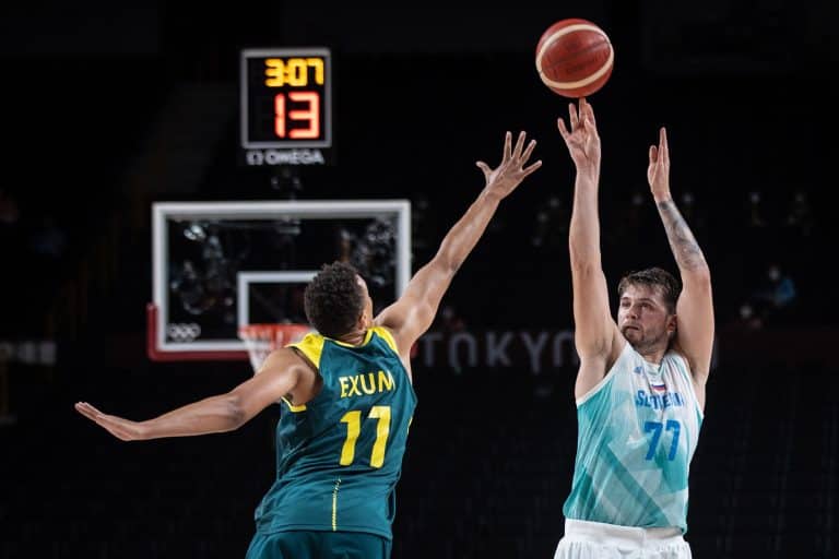 Sixers i Mavs doprowadzili do remisów. 40 punktów Butlera to za mało