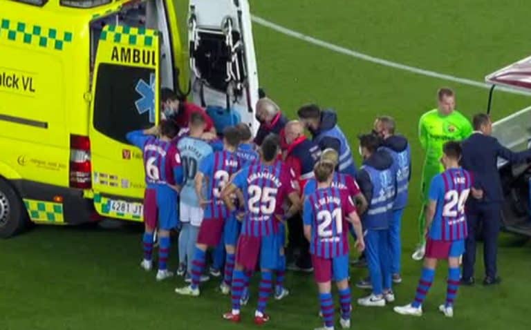 Ronald Araujo stracił przytomność. Koszmarne sceny na Camp Nou