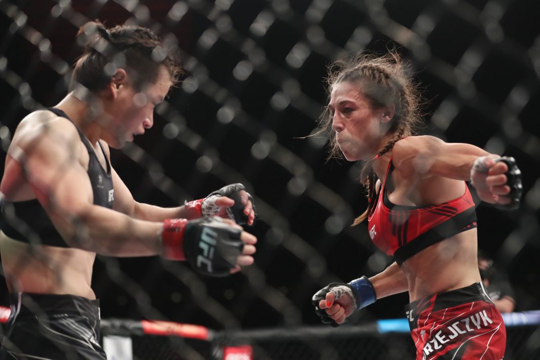 Joanna Jędrzejczyk, MMA: UFC 275- Weili vs Jedrzejczyk