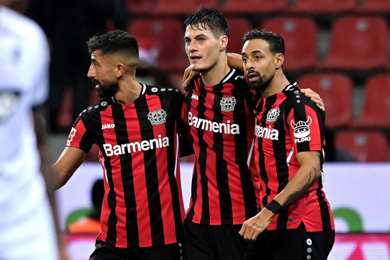 Bayer Leverkusen – Augsburg (13.08): Kursy i Typy Bukmacherskie. „Aptekarze” ruszają po pierwsze punkty w Bundeslidze