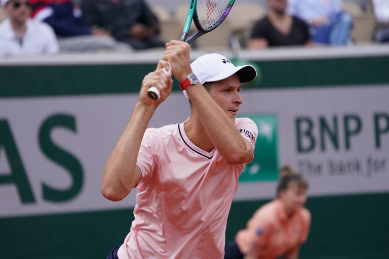 Hubert Hurkacz w ćwierćfinale w Metz! Pełna kontrola na korcie