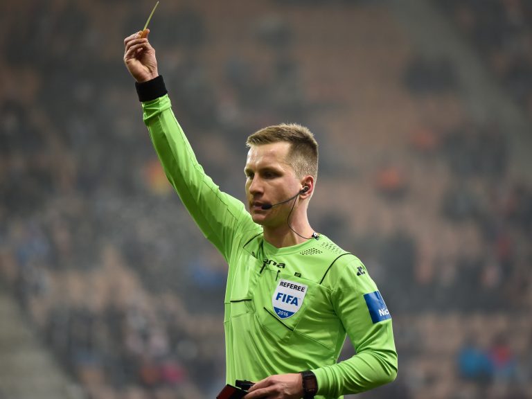 Bartosz Frankowski poprowadzi ciekawy mecz. Posędziuje gospodarzom Euro