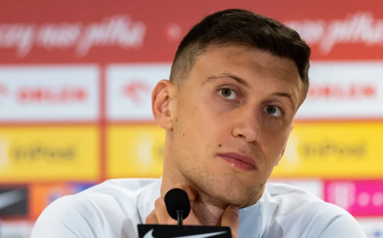 Krystian Bielik leczy kontuzję. Wróci do gry na mecze reprezentacji?