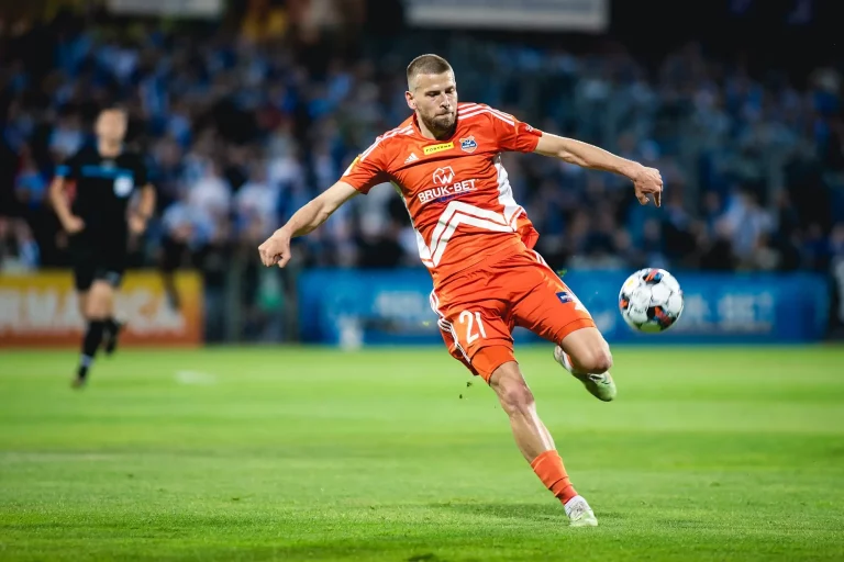 Baraże Ekstraklasa. Termalica Nieciecza – Puszcza Niepołomice: Typy, Kursy, Transmisja (11.06)