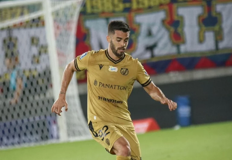 Widzew Łódź – Śląsk Wrocław (25.08): Zakłady, Typy, Zapowiedź. Kibice ponownie pomogą drużynie Janusza Niedźwiedzia?