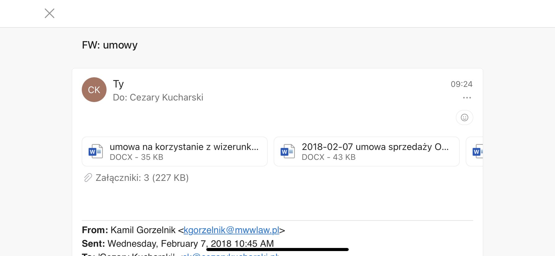 Screen, który dołączył do Tweeta Cezary Kucharski, potwierdzający przesłanie przez pełnomocnika Roberta Lewandowskiego umowy sprzedaży praw do wizerunku.