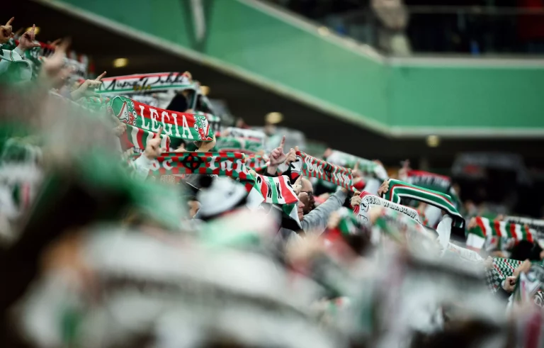 Problemy Legii przed meczem z Aston Villą w LKE. UEFA prowadzi postępowanie