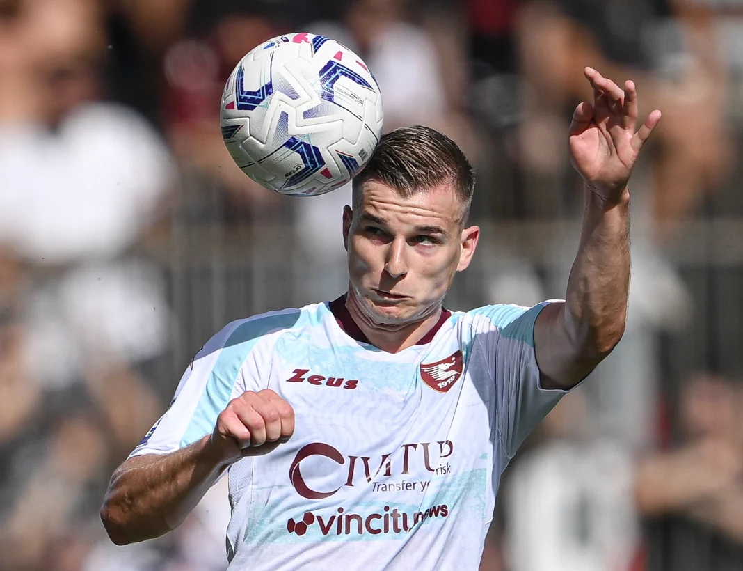 Mateusz Łęgowski, Salernitana