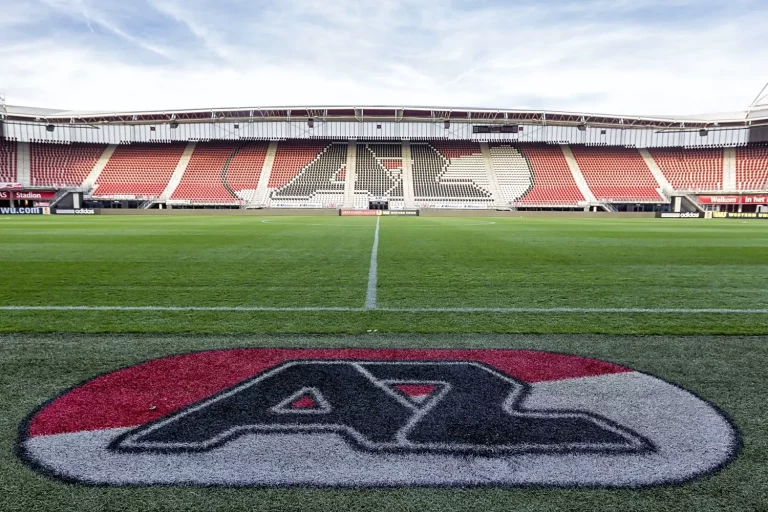 Po raz kolejny jest głośno o Alkmaar. Zatrzymano tam 52 kibiców z Anglii