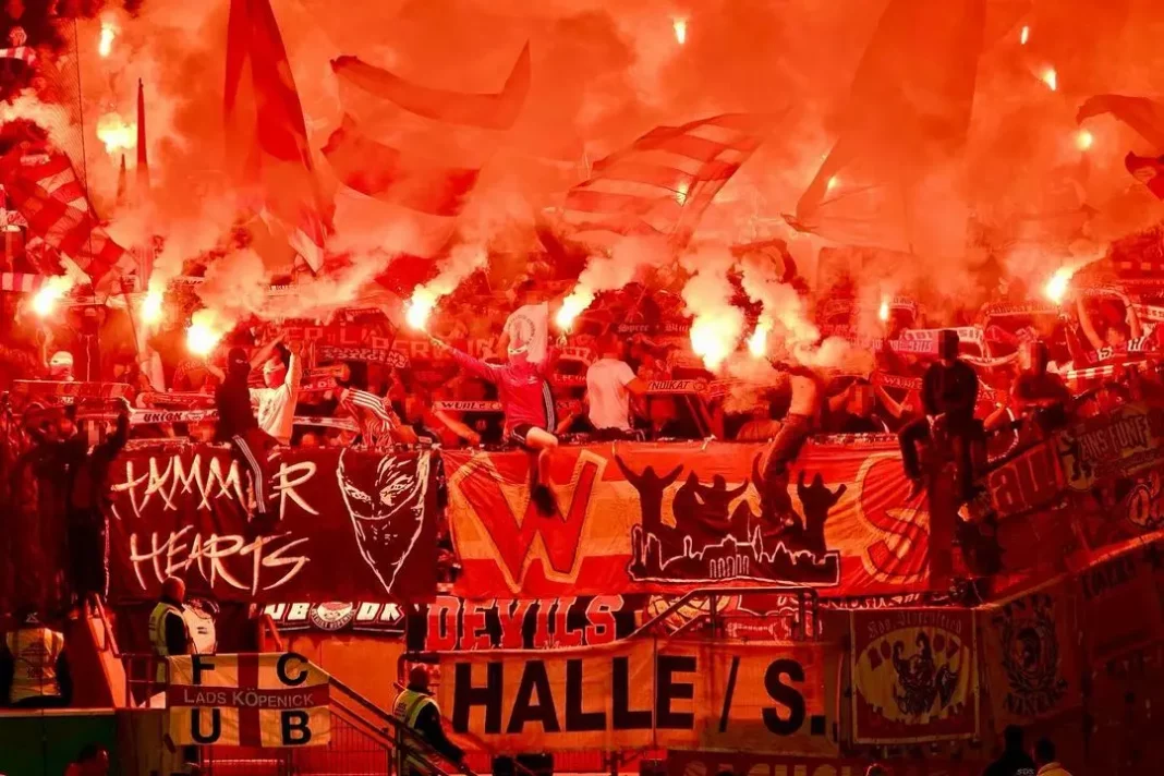 Fani Unionu Berlin na stadionie