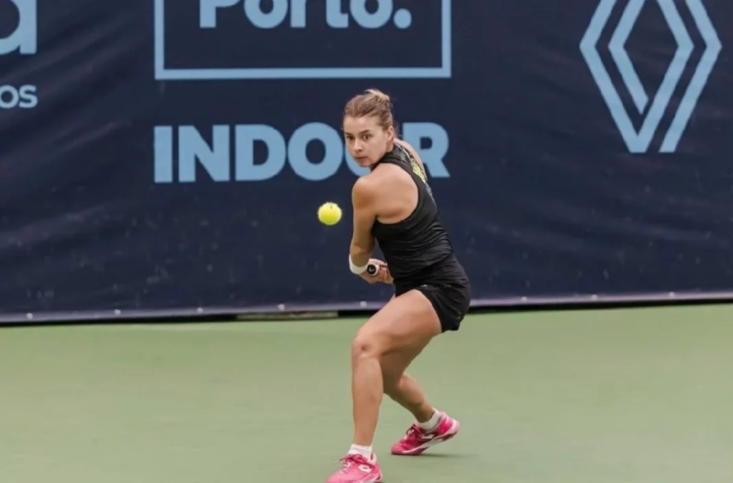 Maja Chwalińska na turnieju ITF w Porto
