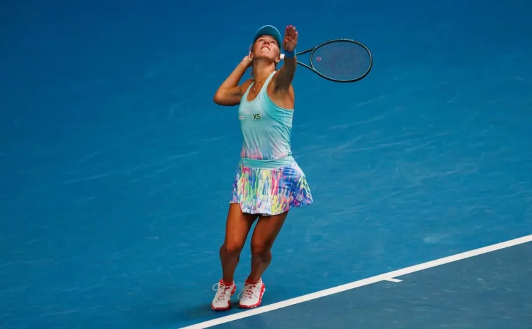 Magdalena Fręch podczas WTA w Dosze