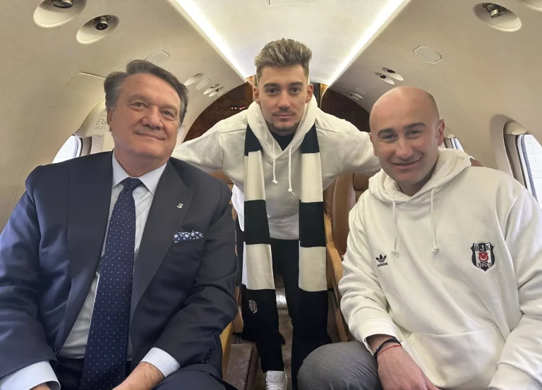 Ernest Muci w drodze do Stambułu